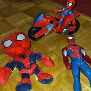 Spider-Man Action Figure and Plush Toy Set